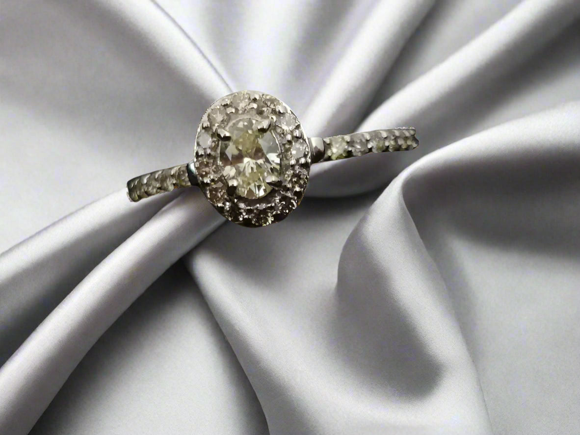 Aurora Gleam Gold Ring