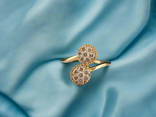 Seren Loop Gold Ring